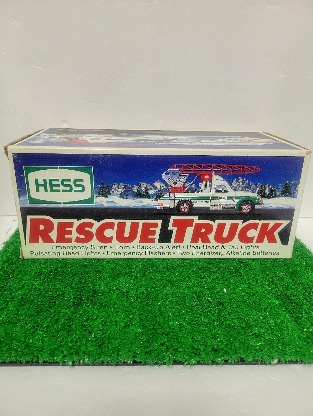 Vtg 1994 Hess Rescue Fire Truck Ladder Siren Battery Operated Toy Collectible